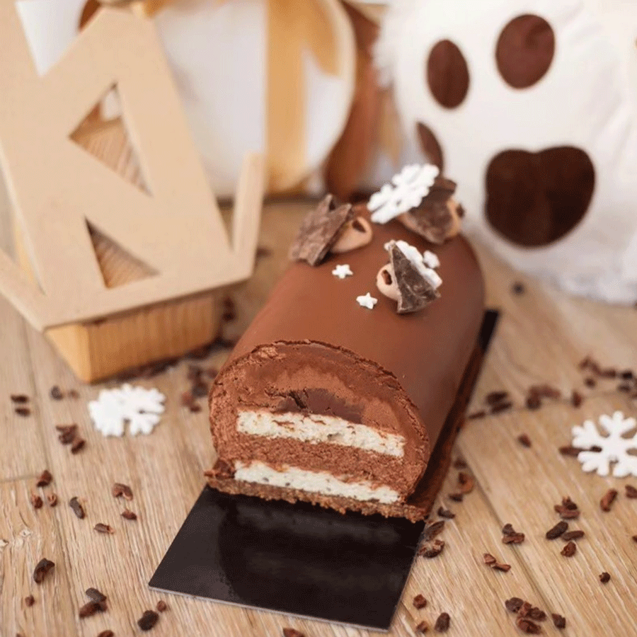 Photo de coupe de l'entremet chocolat ou l'on voit l'interieur